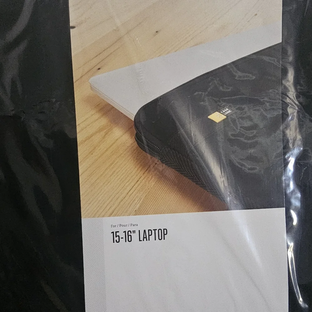 Case Logic LAPS-116 Carrying Case Sleeve for 15
